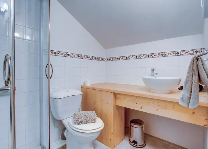 Vendégház Self Catered With Indoor Pool