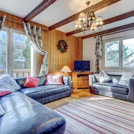 Guest house Self Catered With Indoor Pool *