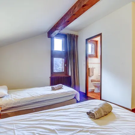 Affittacamere Self Catered With Indoor Pool Essert-Romand